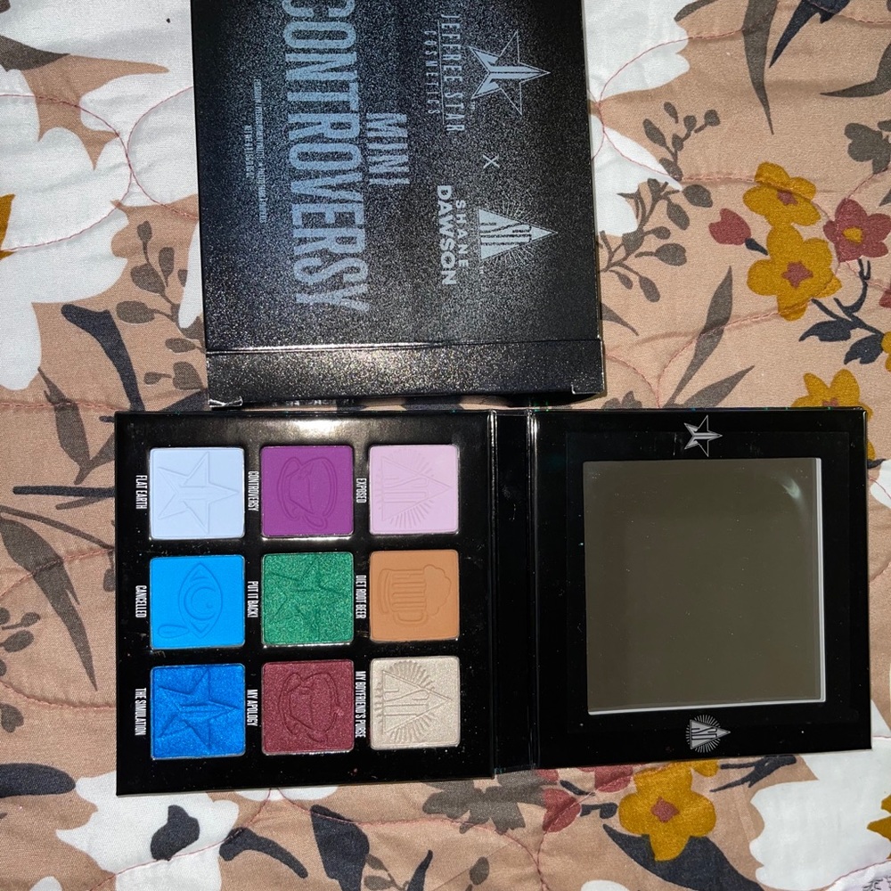Controversy palette mini